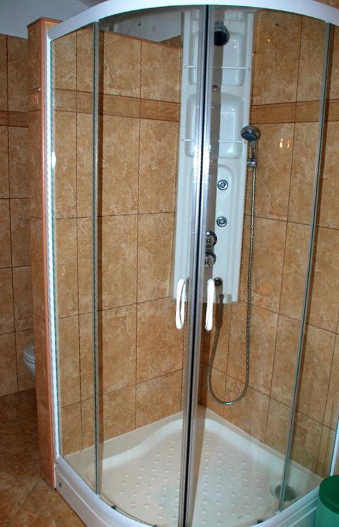 Janus Apartman Sárvár Стая снимка